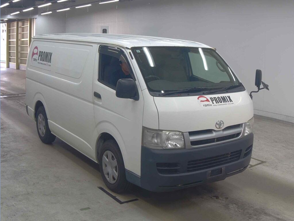 TOYOTA REGIUSACE