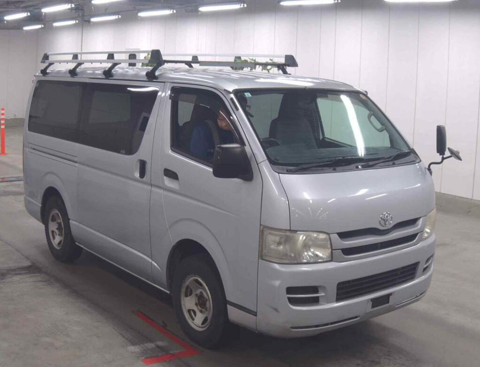 TOYOTA REGIUSACE