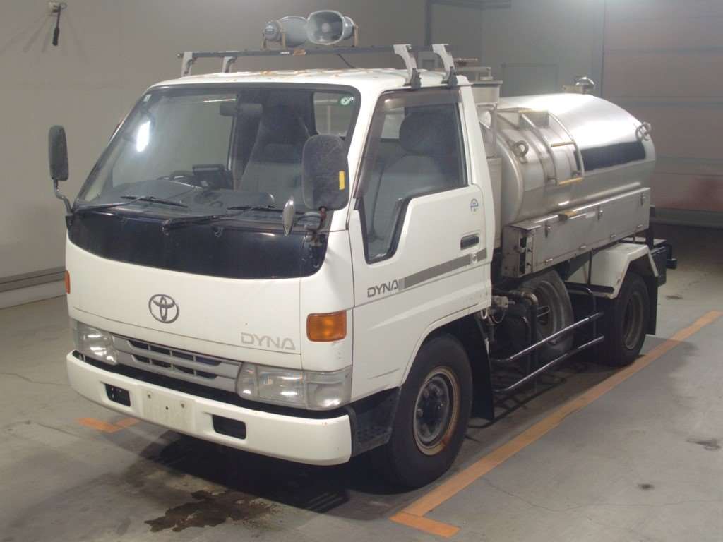 TOYOTA DYNA